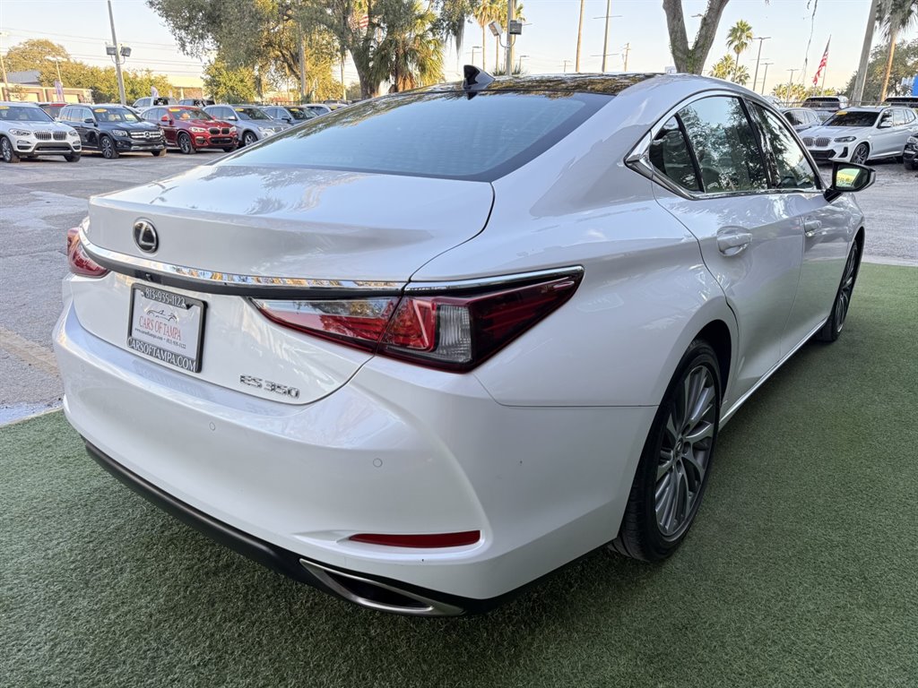 2020 Lexus ES - $31,995