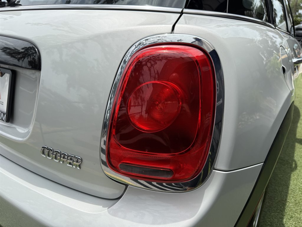 2018 MINI Hardtop - $12,995