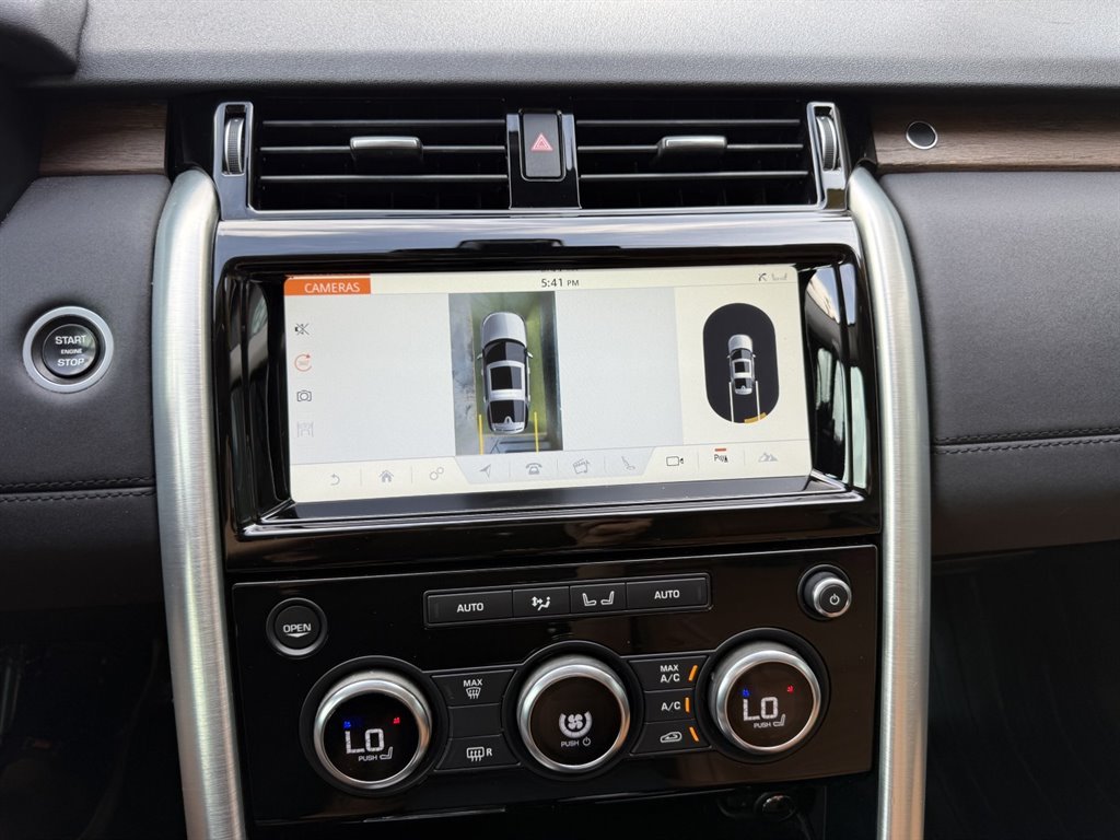 2017 Land Rover Discovery - $13,995