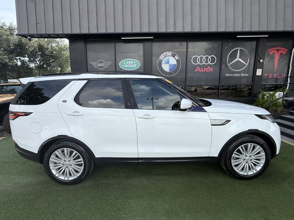 2017 Land Rover Discovery - $13,995