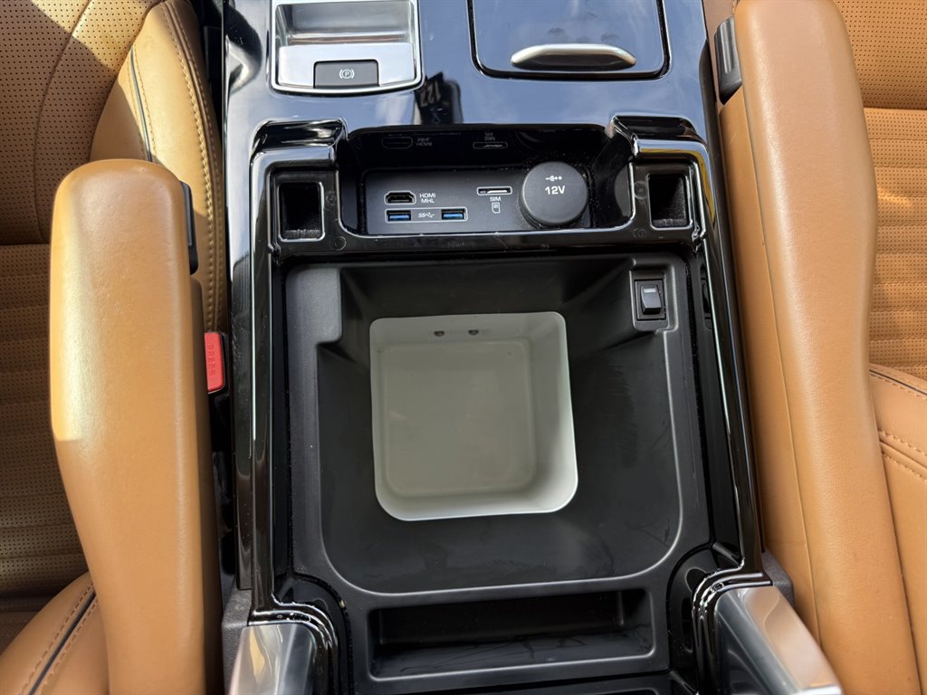 2017 Land Rover Discovery - $13,995