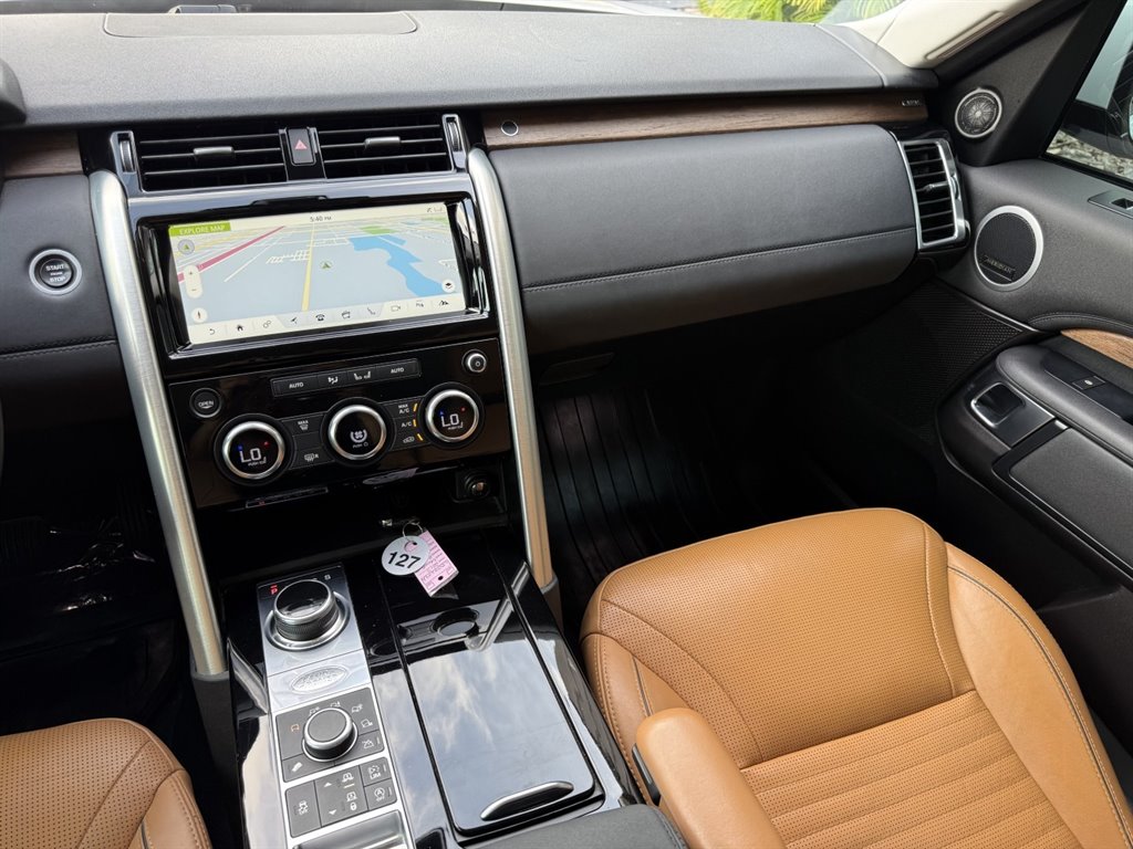 2017 Land Rover Discovery - $13,995