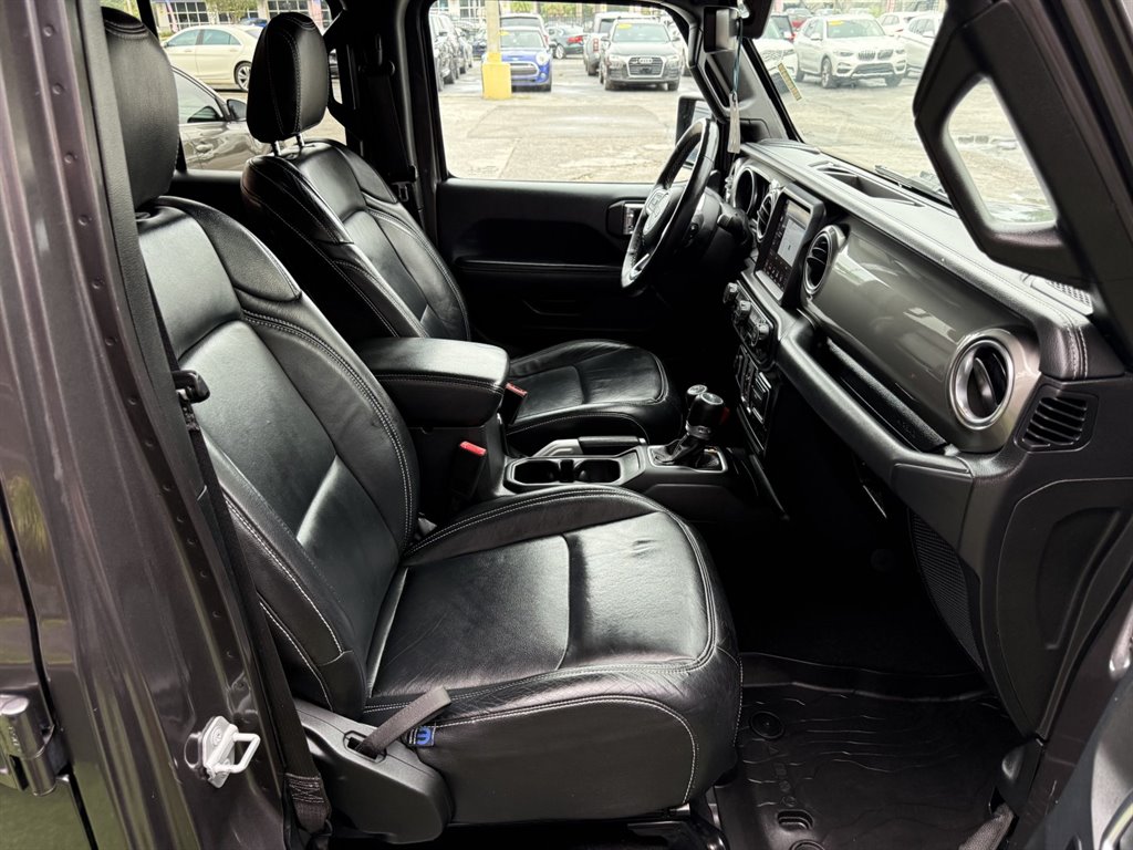 2018 Jeep Wrangler - $23,995