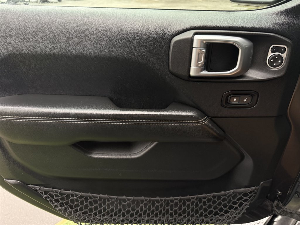 2018 Jeep Wrangler - $23,995