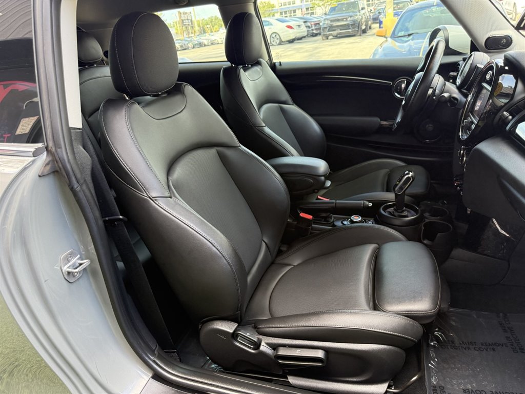 2020 MINI Hardtop - $16,995