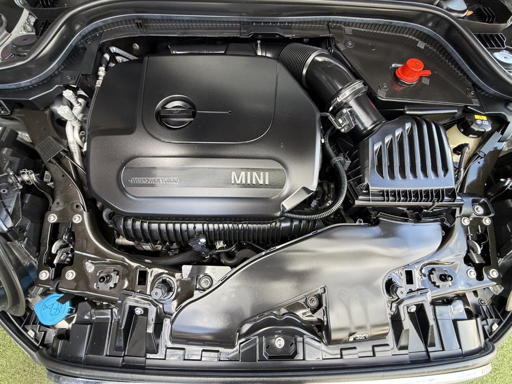 2020 MINI Hardtop - $16,995