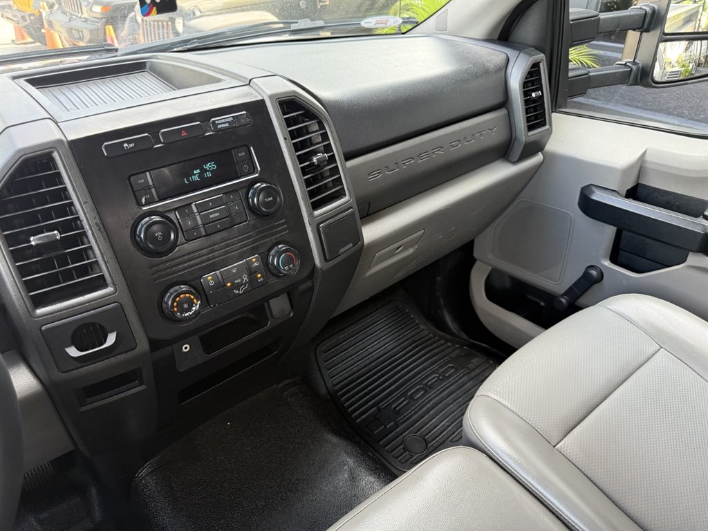 2019 Ford F250 - $25,995