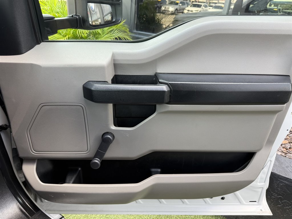 2019 Ford F250 - $25,995