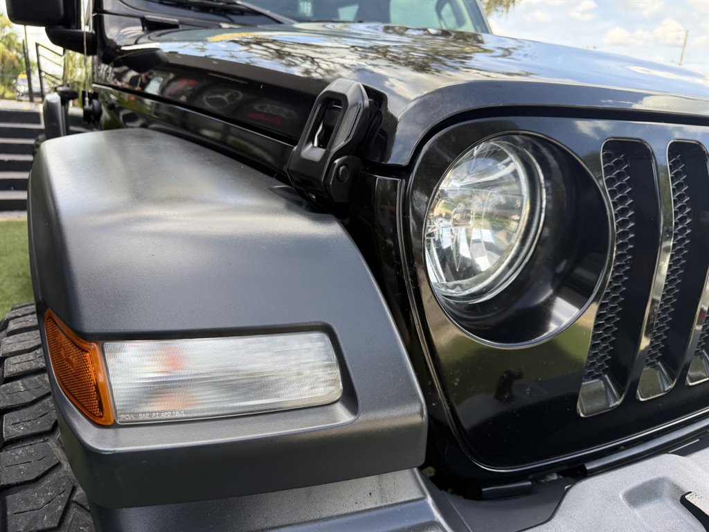 2018 Jeep Wrangler - $21,995