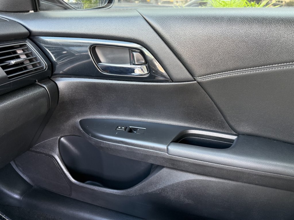 2013 Honda Accord - $10,995
