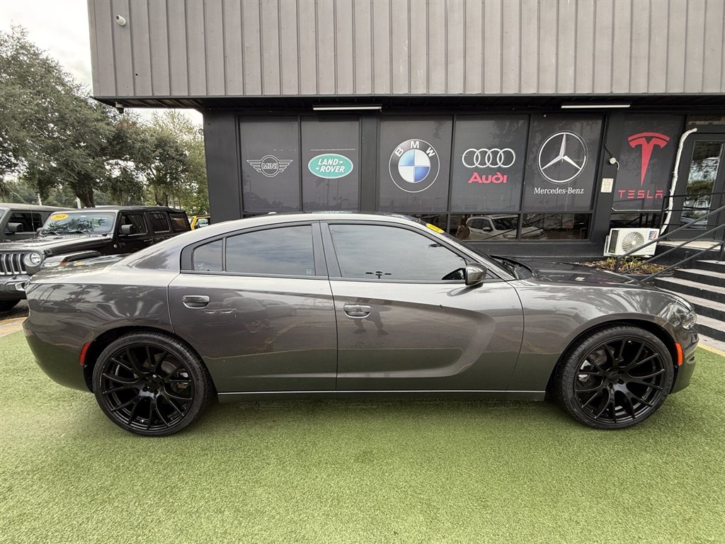 2022 Dodge Charger - $21,995