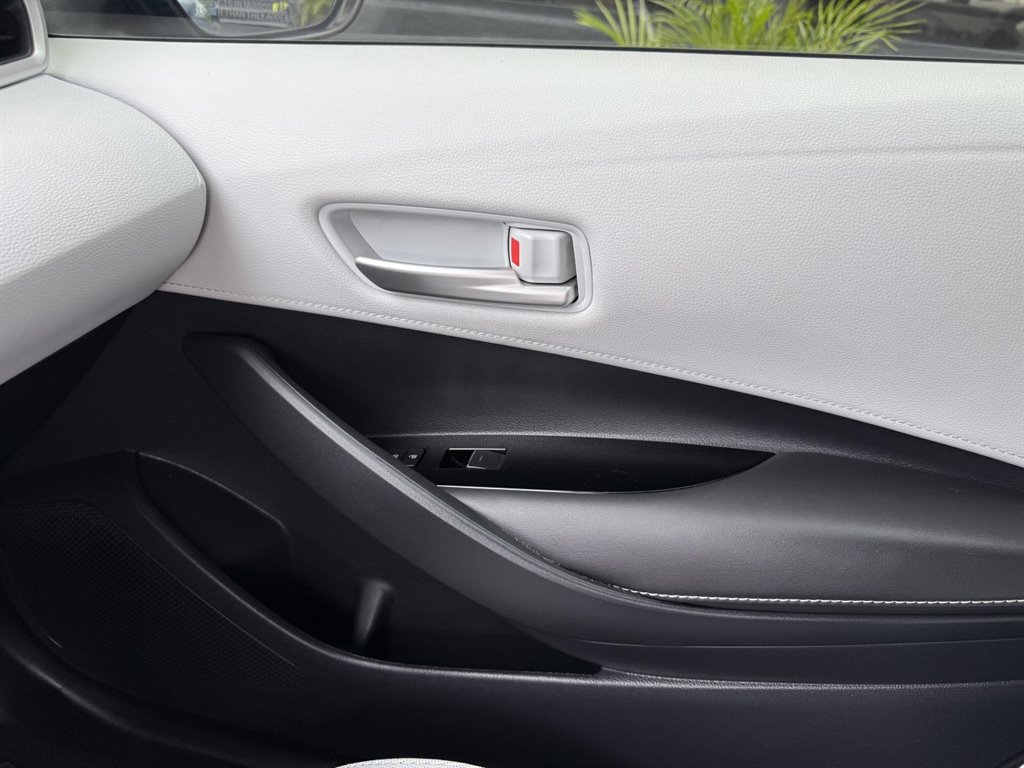 2021 Toyota Corolla - $19,995