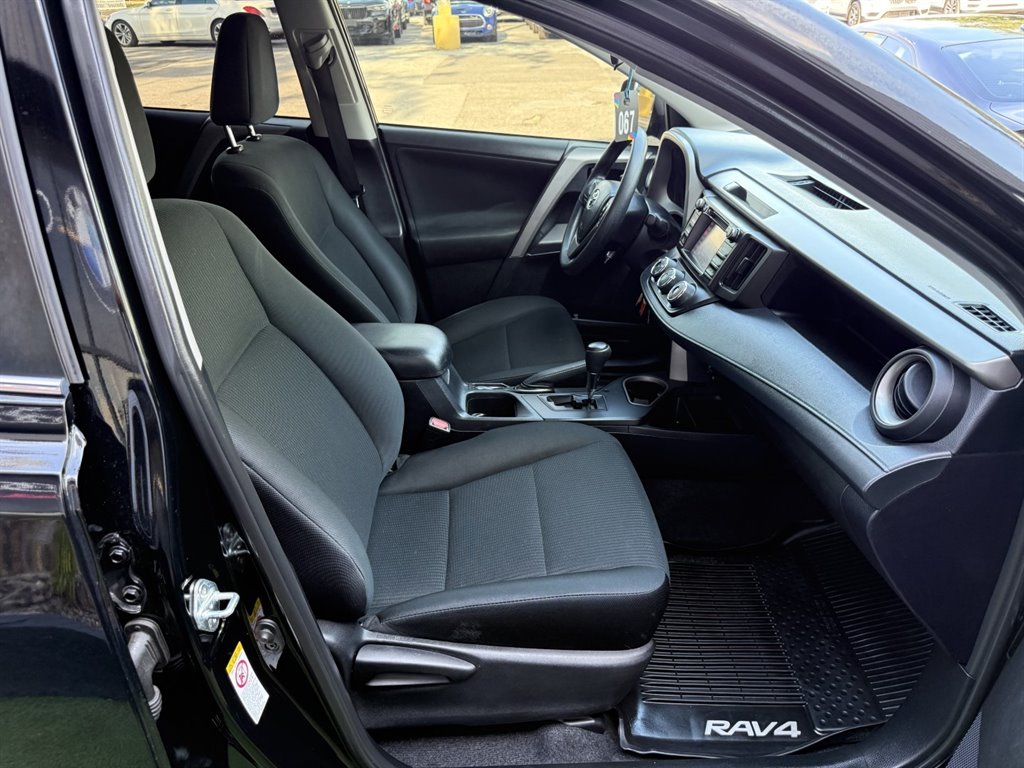 2017 Toyota RAV4 - $19,995