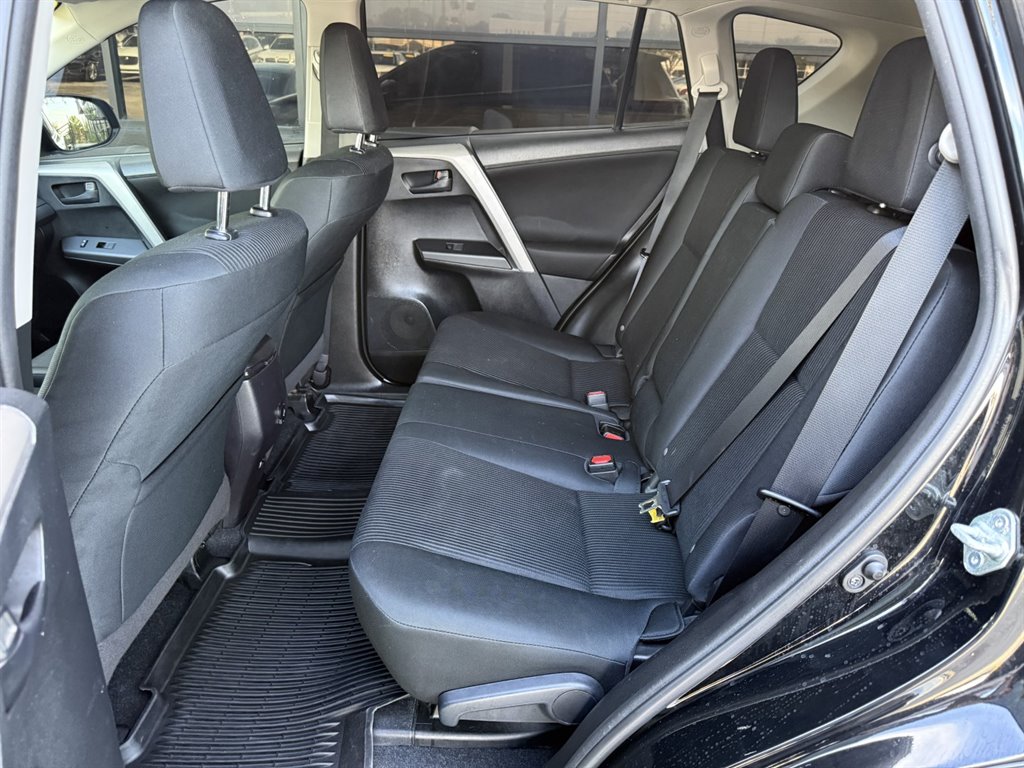 2017 Toyota RAV4 - $19,995