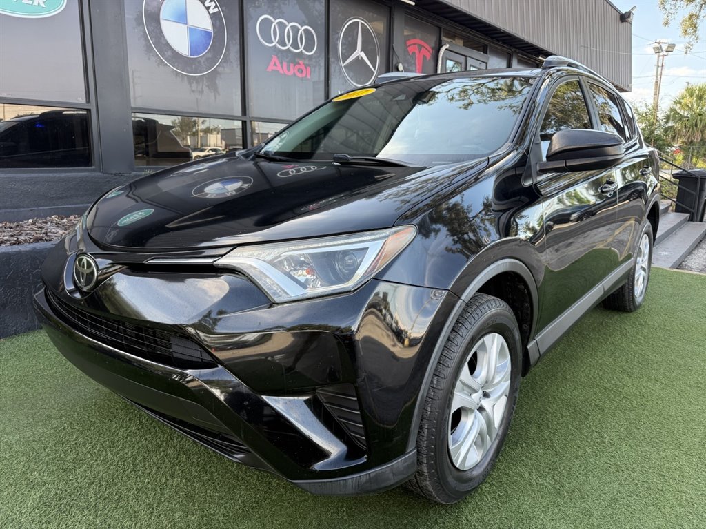 2017 Toyota RAV4 - $19,995