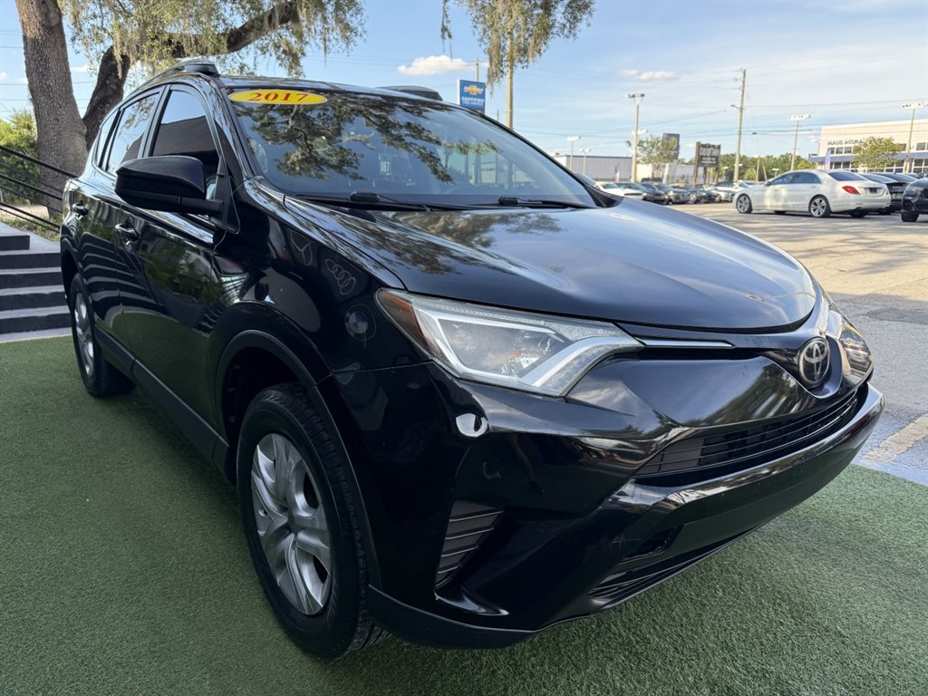 2017 Toyota RAV4 - $19,995