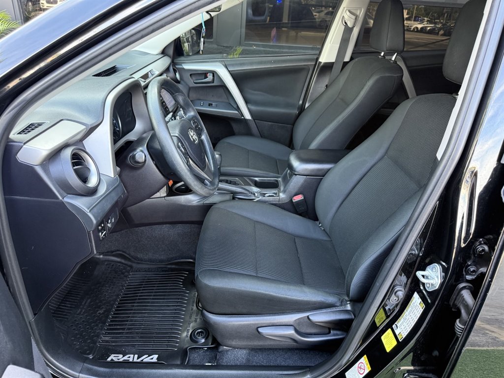 2017 Toyota RAV4 - $19,995