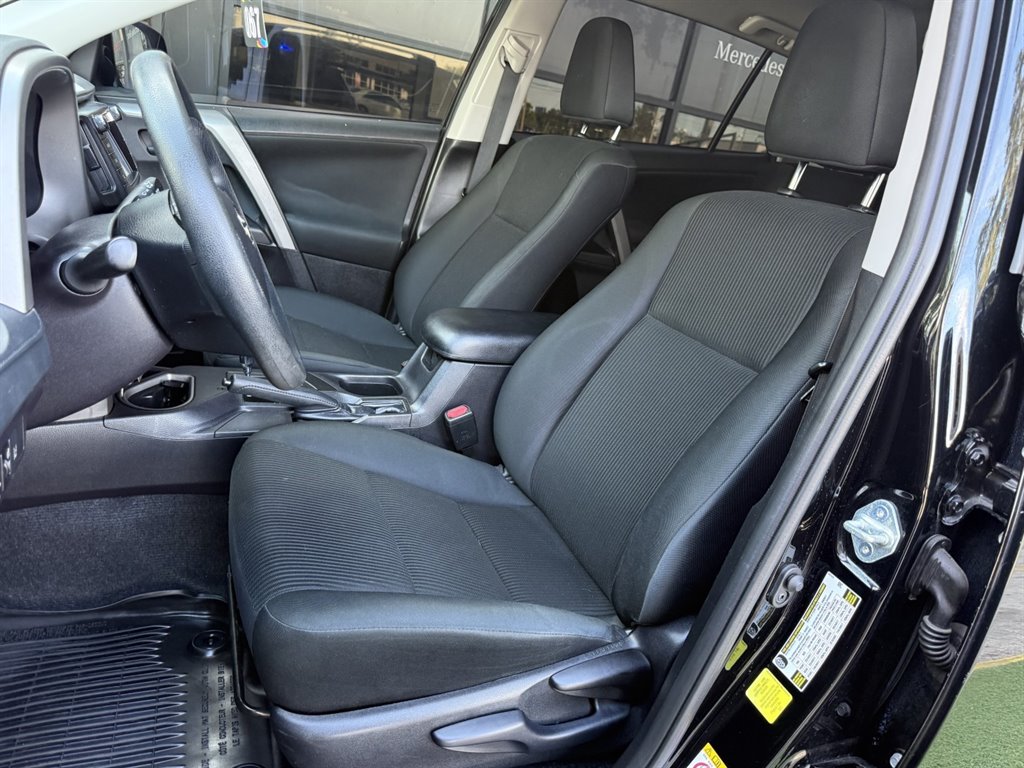 2017 Toyota RAV4 - $19,995