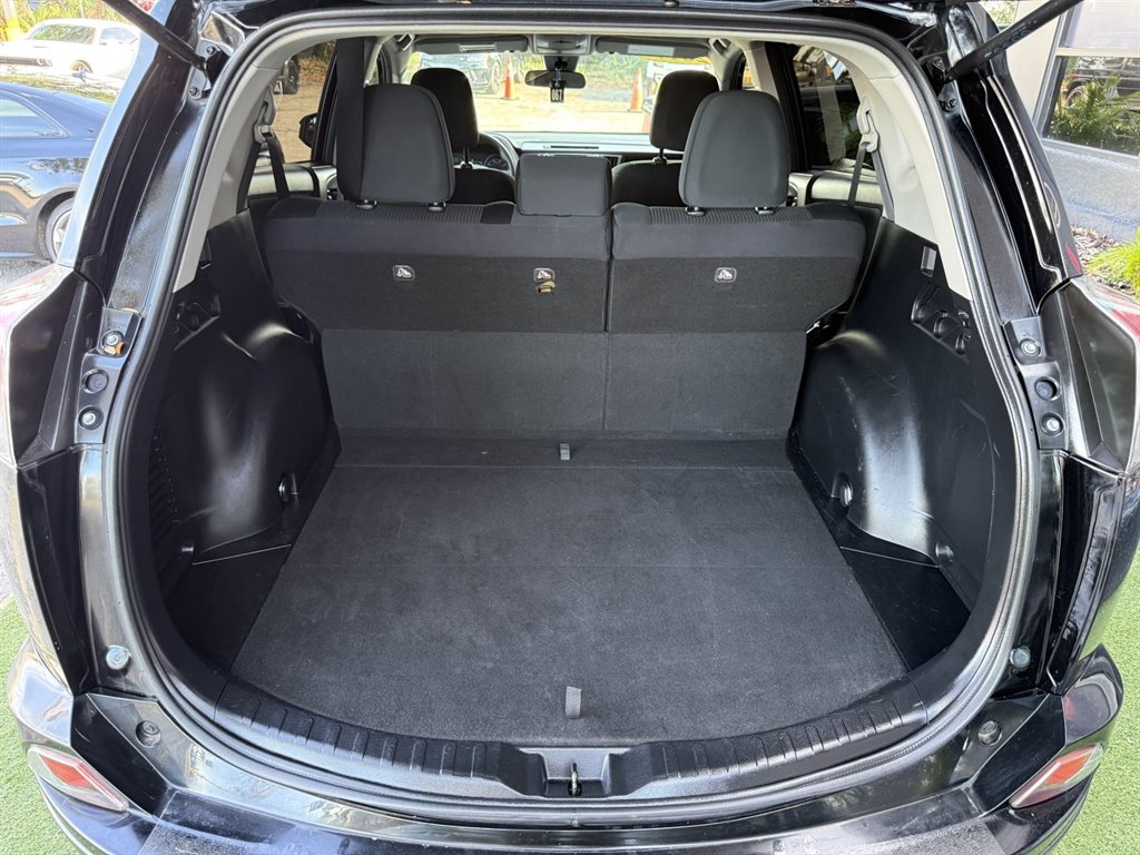 2017 Toyota RAV4 - $19,995