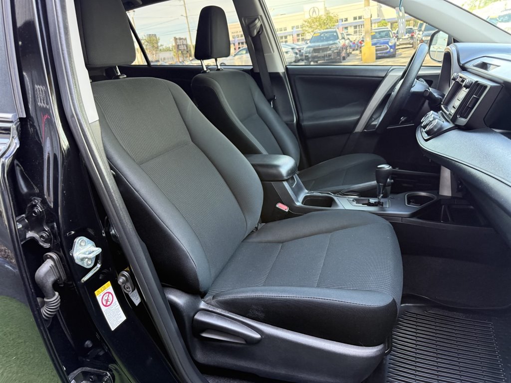 2017 Toyota RAV4 - $19,995