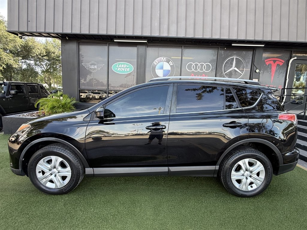 2017 Toyota RAV4 - $19,995