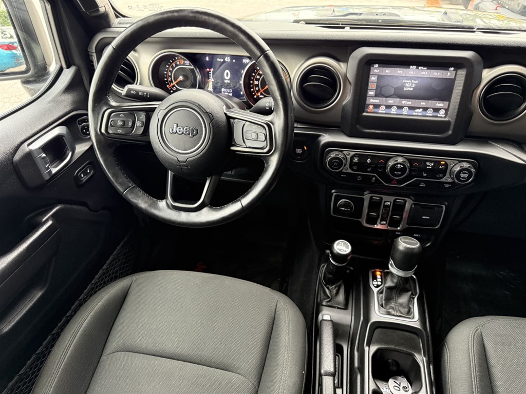 2020 Jeep Gladiator - $25,995