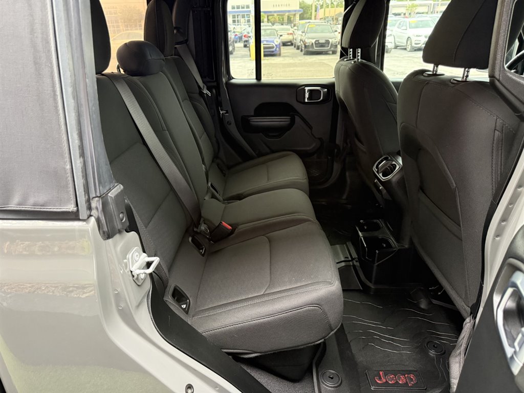 2020 Jeep Gladiator - $25,995