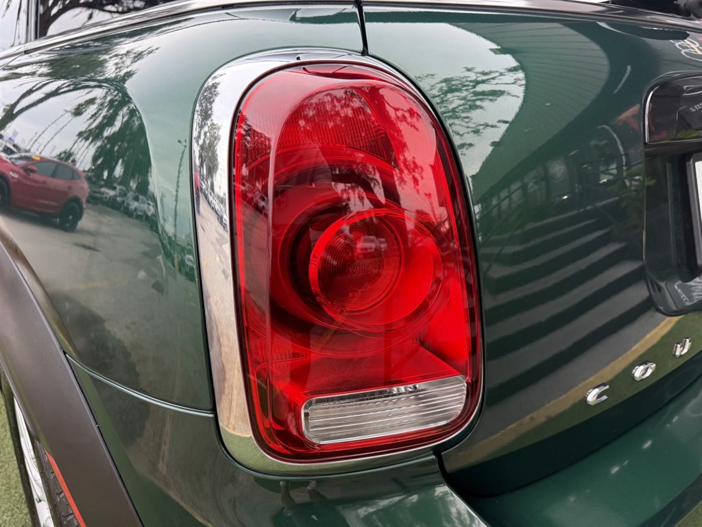 2018 MINI Countryman - $12,995