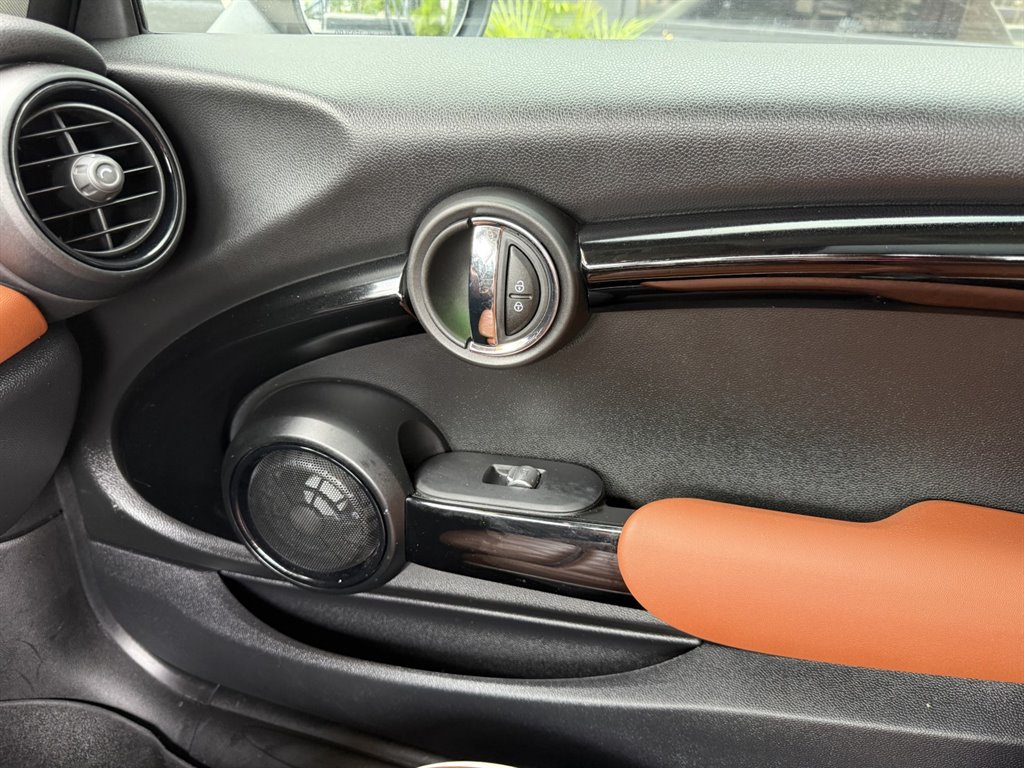 2019 MINI Cooper - $16,995