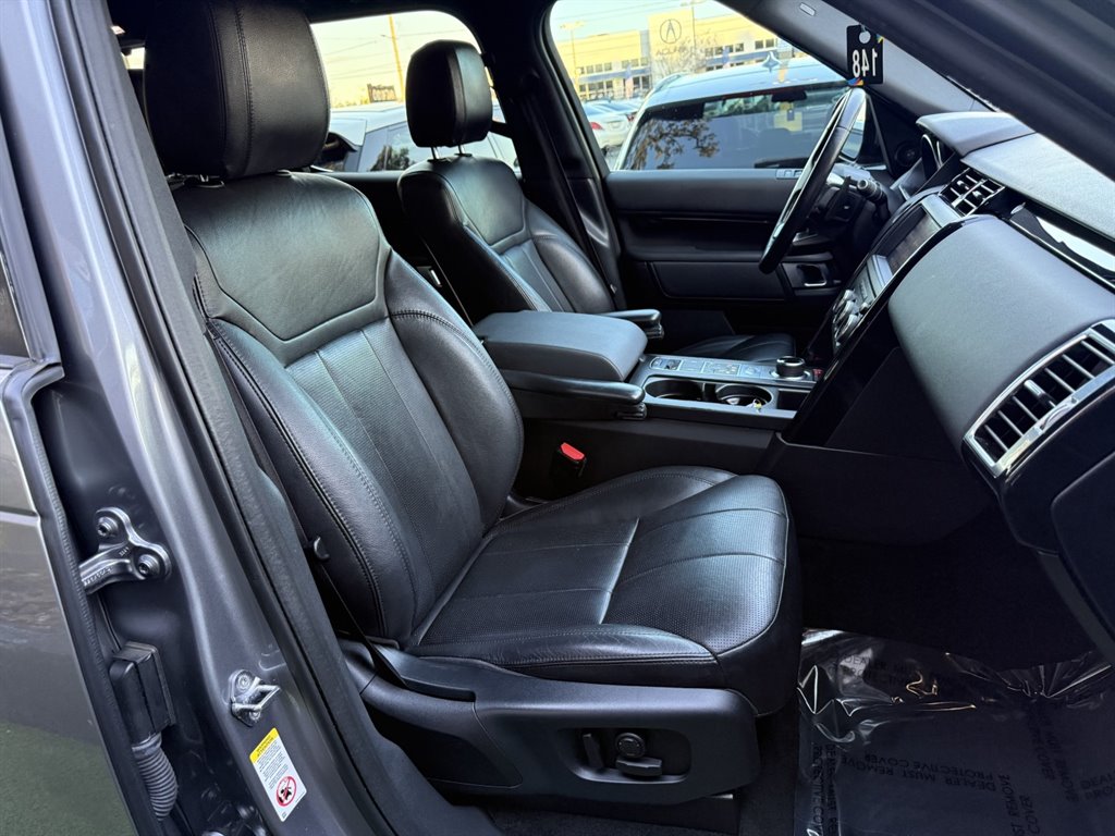 2020 Land Rover Discovery - $14,995