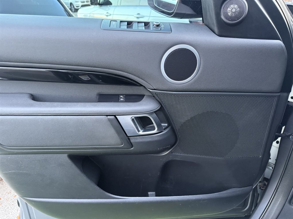 2020 Land Rover Discovery - $14,995