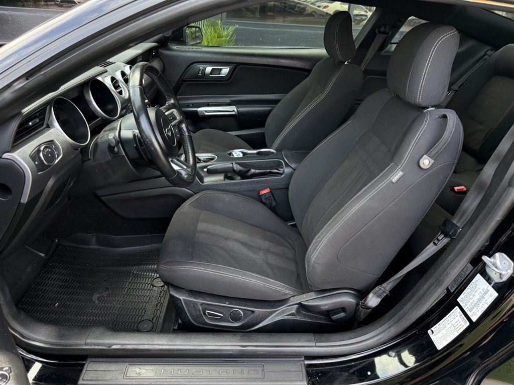 2019 Ford Mustang - $32,995