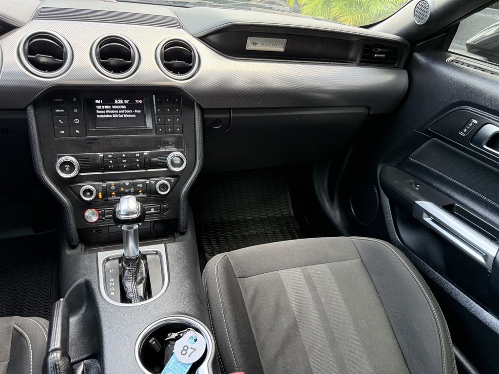 2019 Ford Mustang - $32,995