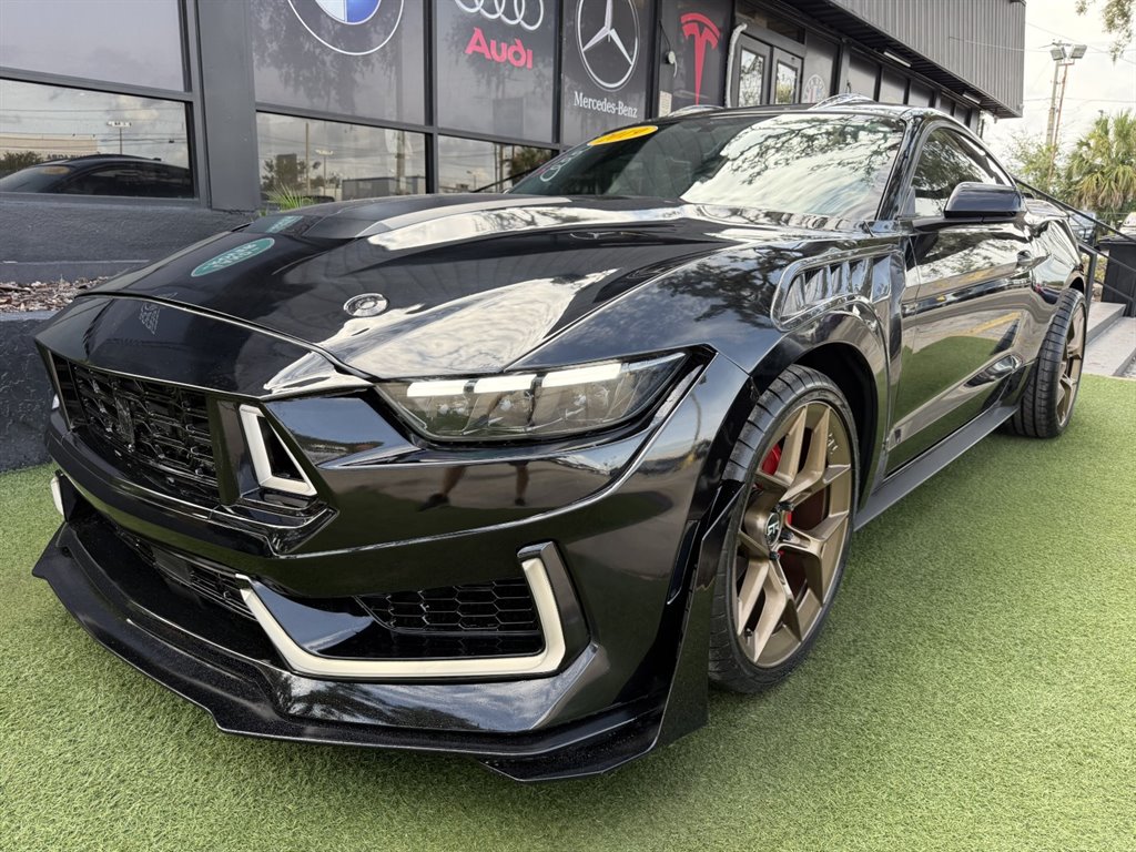 2019 Ford Mustang - $32,995