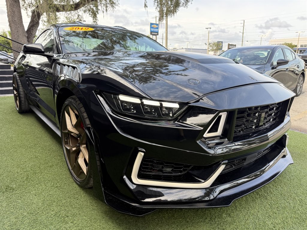2019 Ford Mustang - $32,995