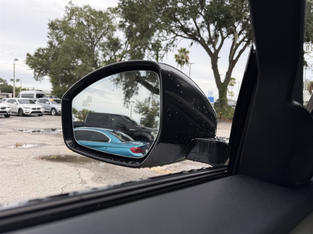 2018 Land Rover Range Rover Velar - $23,995