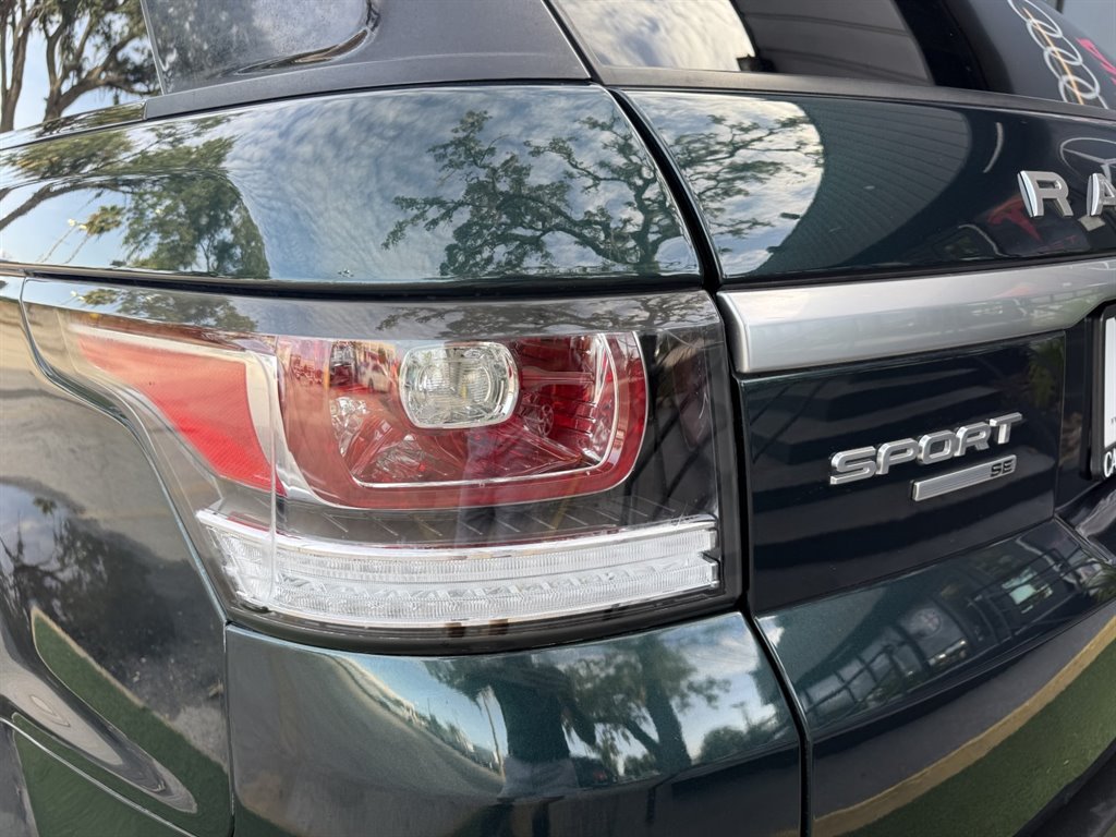2016 Land Rover Range Rover Sport - $17,995
