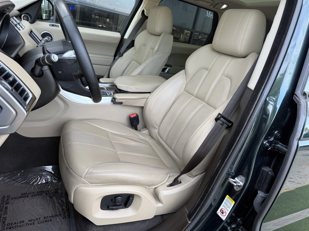 2016 Land Rover Range Rover Sport - $17,995