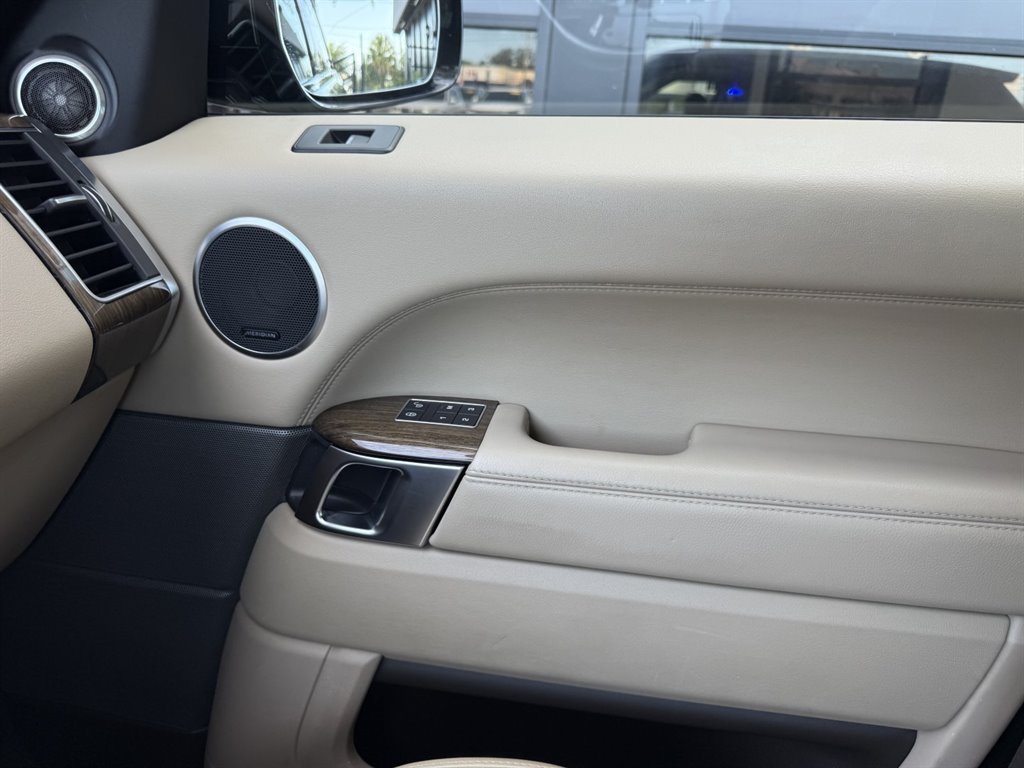 2016 Land Rover Range Rover Sport - $17,995