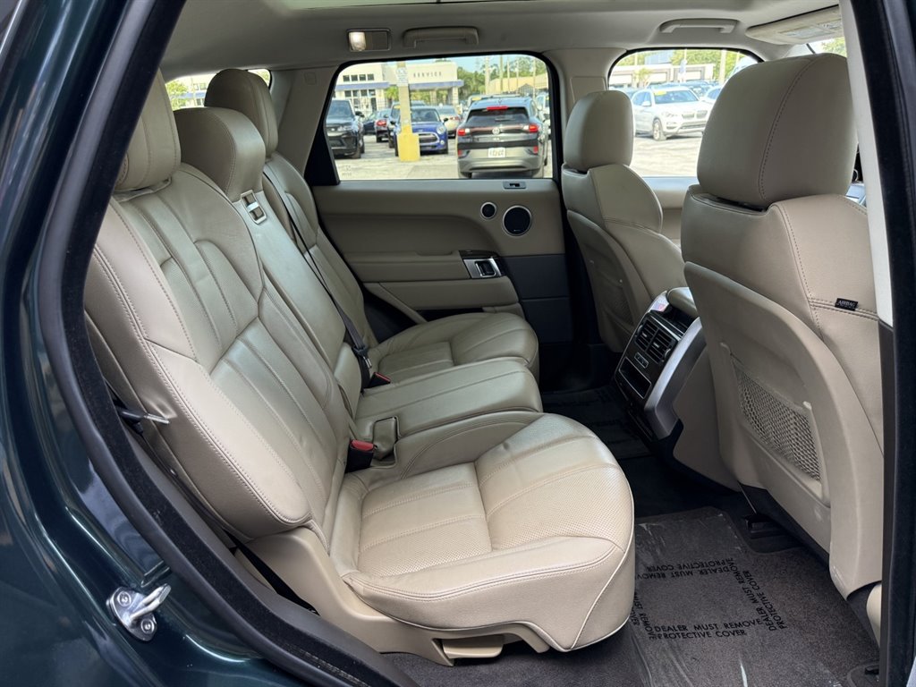 2016 Land Rover Range Rover Sport - $17,995