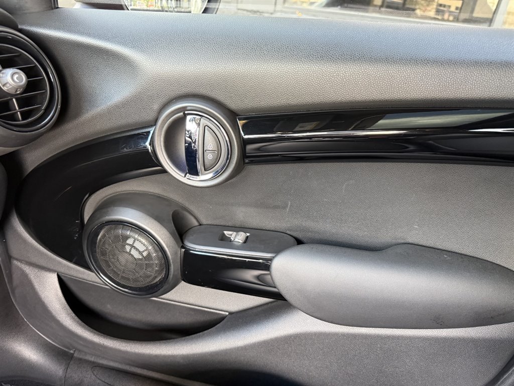 2020 MINI Hardtop - $14,995