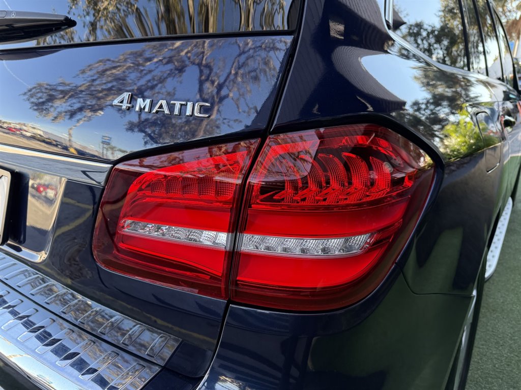 2017 Mercedes-Benz GLS - $23,995