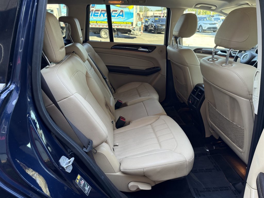2017 Mercedes-Benz GLS - $23,995