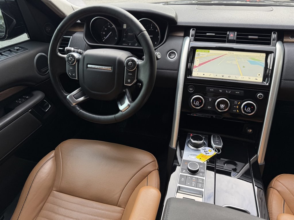 2017 Land Rover Discovery - $17,995