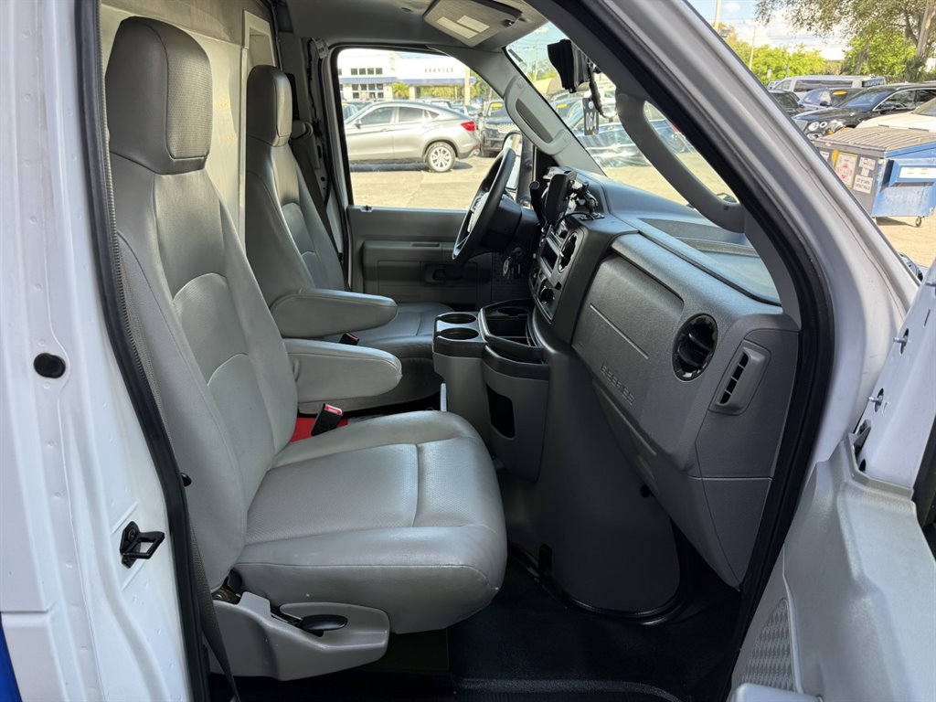 2023 Ford E-350 - $23,995