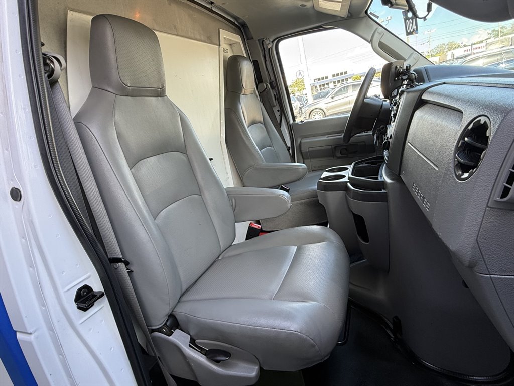 2023 Ford E-350 - $24,995