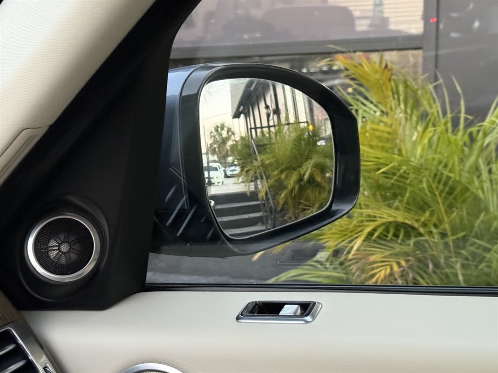 2019 Land Rover Range Rover - $27,995