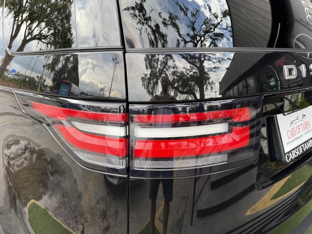 2017 Land Rover Discovery - $14,995