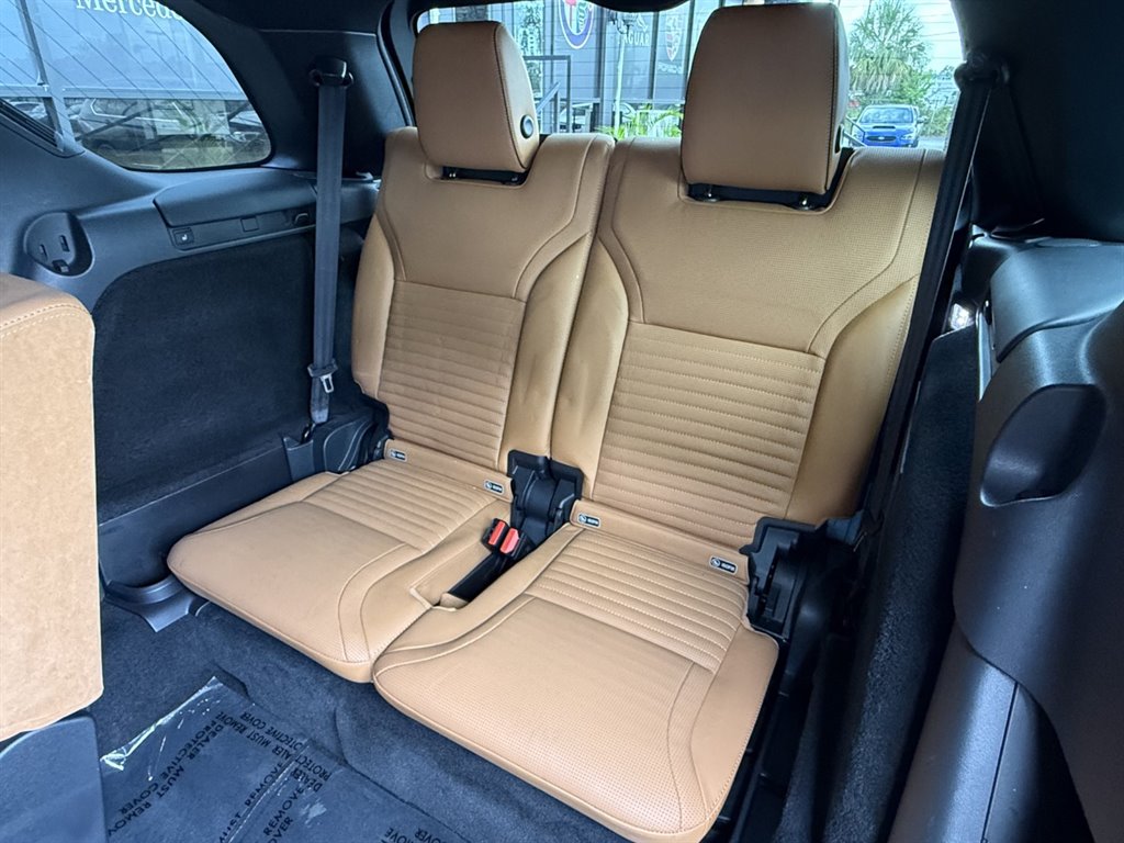 2017 Land Rover Discovery - $14,995