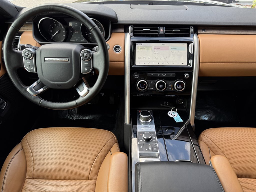 2017 Land Rover Discovery - $14,995